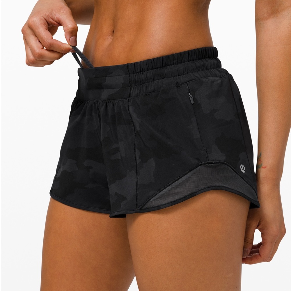 Lululemon Black Camo Hotty Hot shorts 2 tall